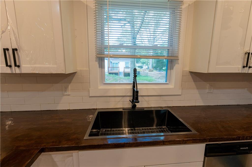 3822 Bakers Ferry Road Southwest, Unit B Atlanta, GA 30331 - Photo 25 of 27