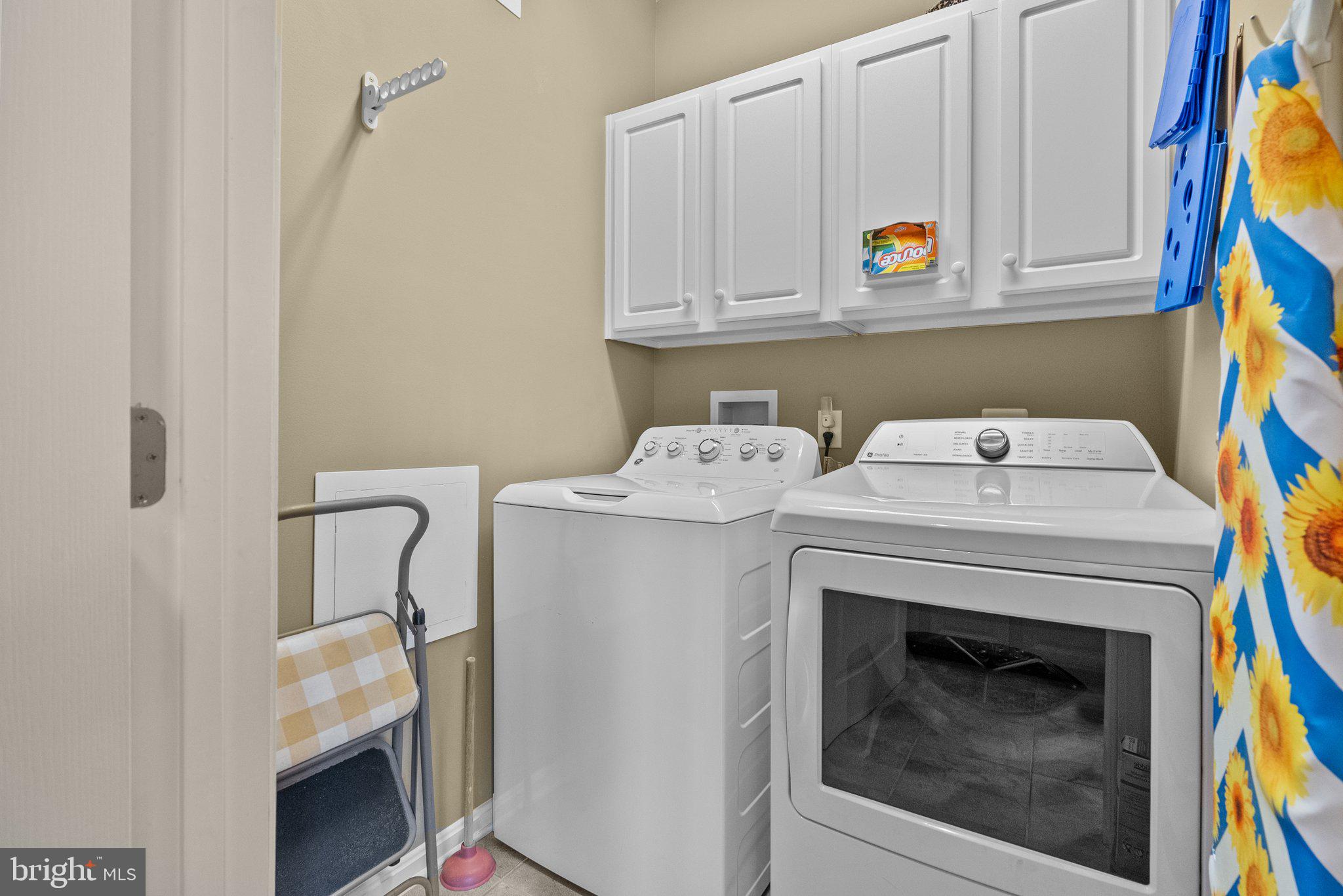 1606 Reading Circle Huntingdon Valley, PA 19006 - Photo 11 of 41 a utility room with dryer and washer