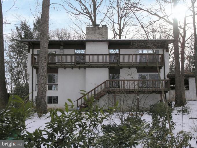 11212 Wedge Drive Reston, VA 20190 - Photo 3 of 30 Exterior (Rear)