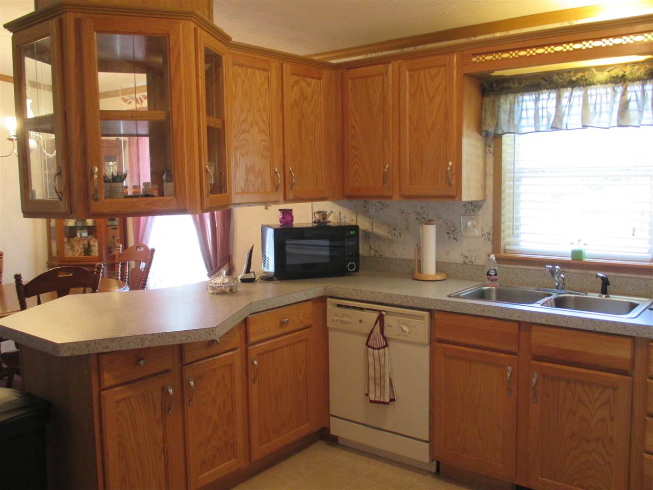 16 Parklane Road Hampstead, NH 03841 - Photo 2 of 17