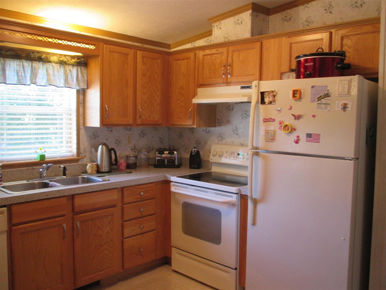 16 Parklane Road Hampstead, NH 03841 - Photo 3 of 17