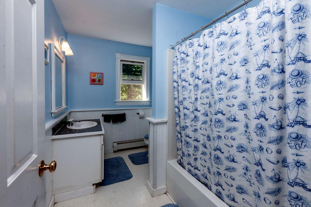 38 Pine Mountain Road Cape Neddick, ME 03902 - Photo 20 of 45 Full bath