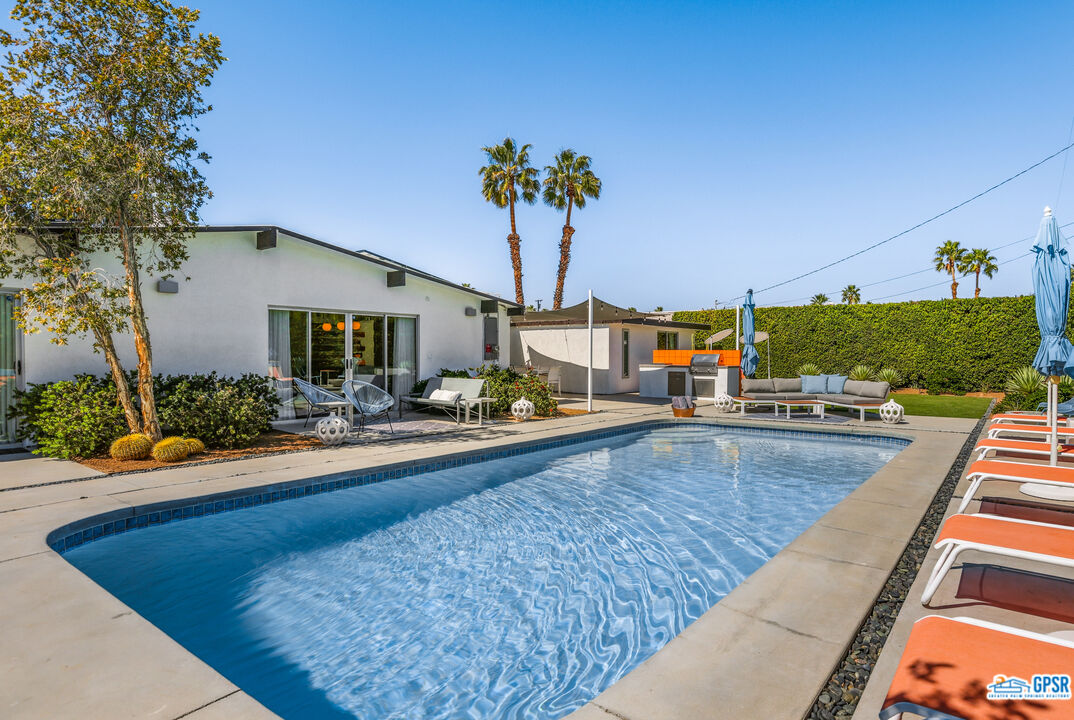 2108 George Drive Palm Springs, CA 92262 - Photo 26 of 33 a view of a house with sitting area