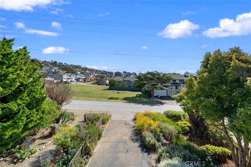 379 Harvey Street Cambria, CA 93428 - Photo 10 of 52