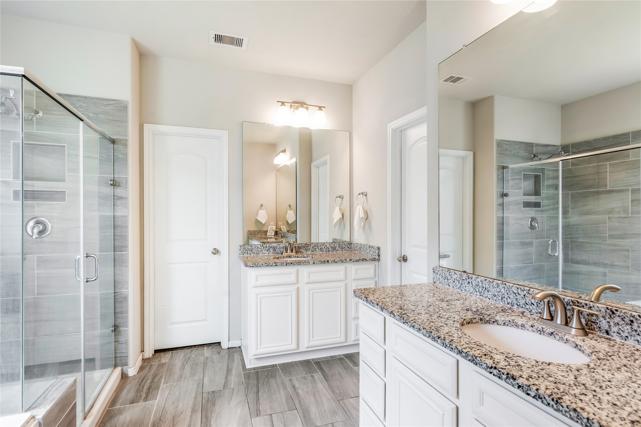 23018 Southern Brk Trail Spring, TX 77389 - Photo 24 of 43 Primary bath with seperate tub/shower and double sinks.