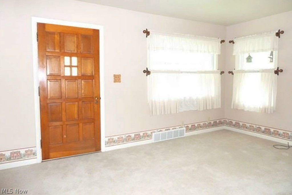 116 Hillman Road Akron, OH 44312 - Photo 7 of 25 Gallery Image 7