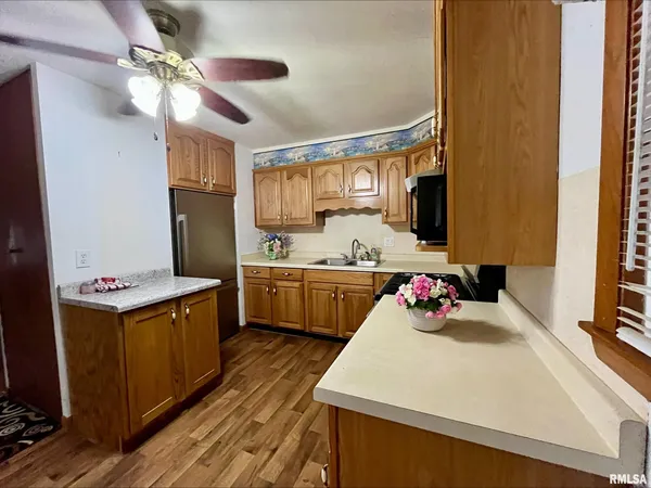 $129,900 | 1223 Arcadia Drive, Galesburg, IL 61401