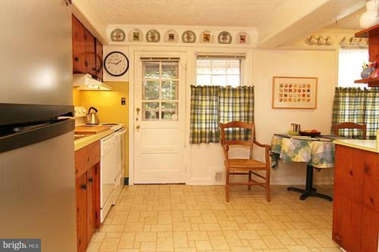 719 Howard Road Pikesville, MD 21208 - Photo 12 of 21 Kitchen view from foyer