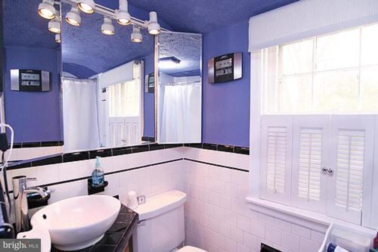 719 Howard Road Pikesville, MD 21208 - Photo 16 of 21 Bath #1