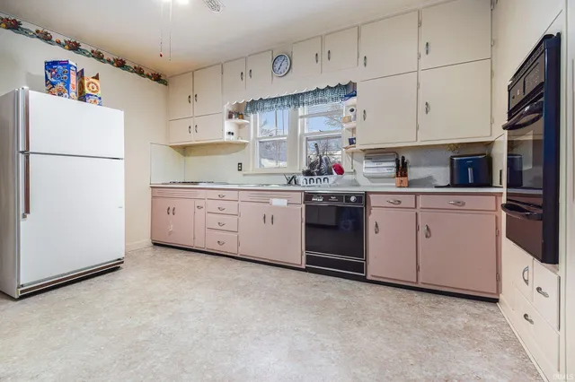 $182,500 | 1105 West Wilkinson Street, Goshen, IN 46528