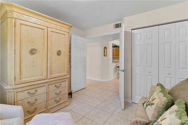$299,000 | 776 Landover Circle, Unit 104, Naples, FL 34104