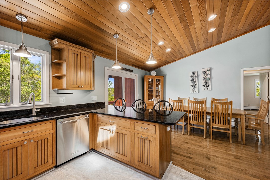 11 Cove Road Narragansett, RI 02882 - Photo 17 of 50