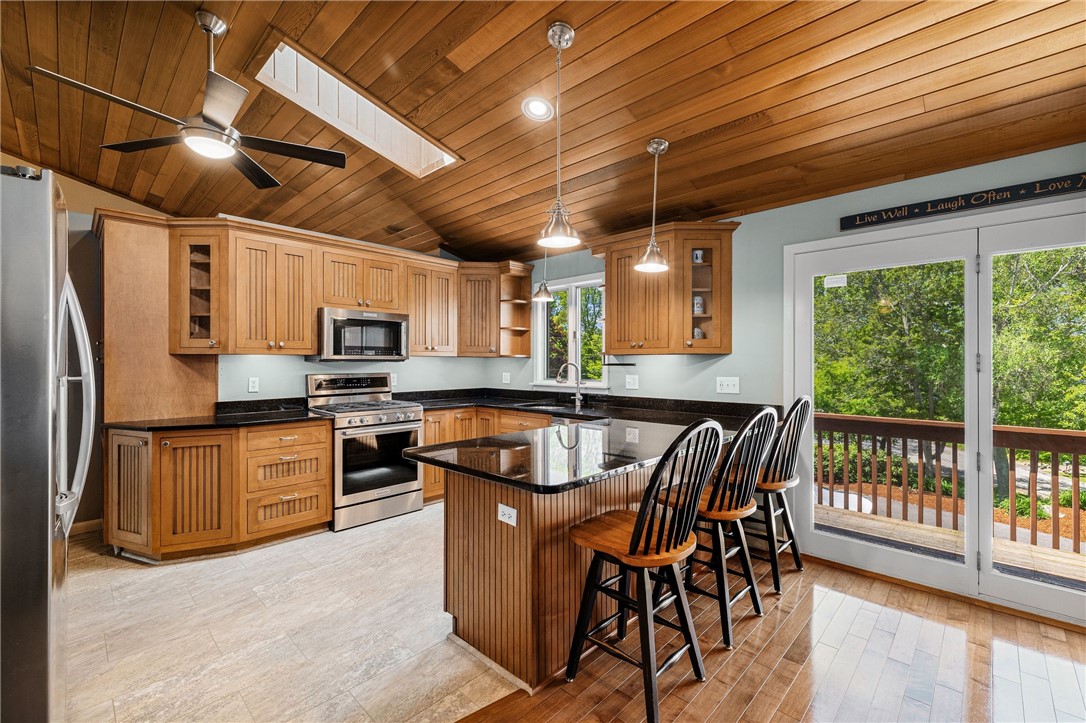 11 Cove Road Narragansett, RI 02882 - Photo 18 of 50