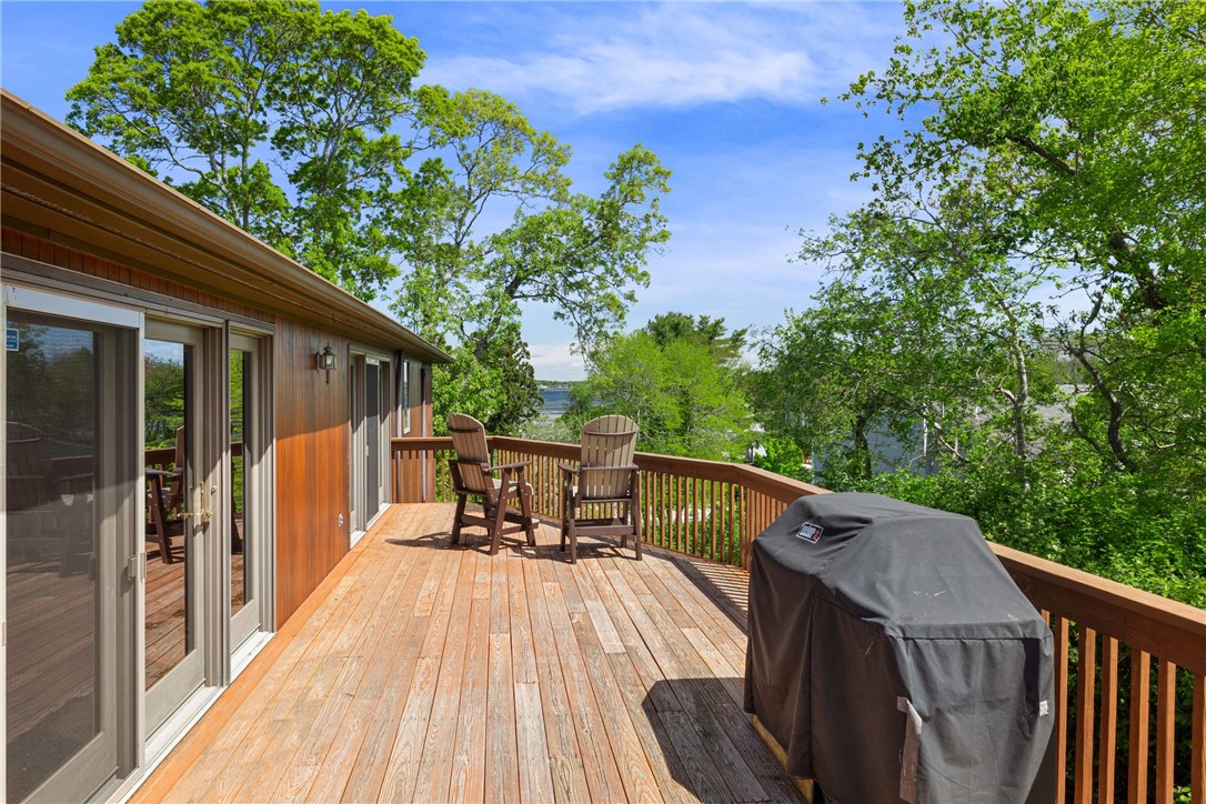 11 Cove Road Narragansett, RI 02882 - Photo 26 of 50