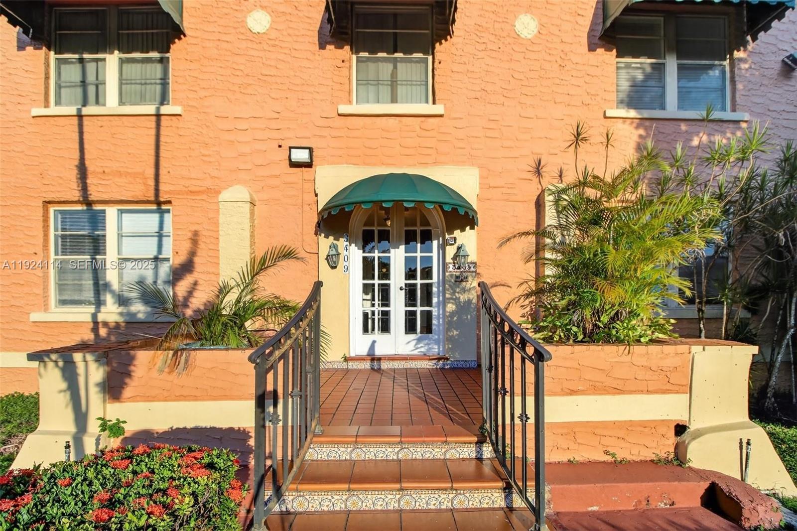 3409 South Le Jeune Road, Unit 4 Coral Gables, FL 33134 - Photo 2 of 5 a view of a house with a door