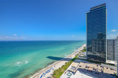 $450,000 | 1950 South Ocean Drive, Unit 17N, Hallandale Beach, FL 33009