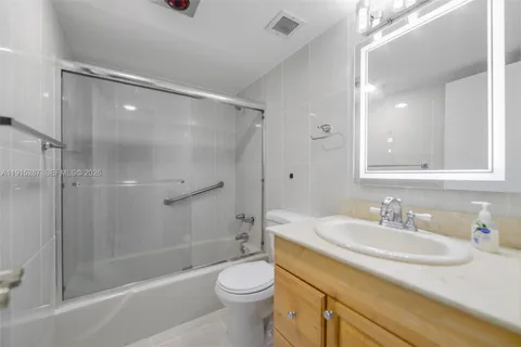 $450,000 | 1950 South Ocean Drive, Unit 17N, Hallandale Beach, FL 33009