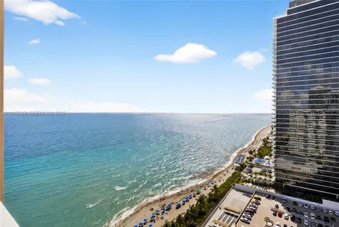 $450,000 | 1950 South Ocean Drive, Unit 17N, Hallandale Beach, FL 33009