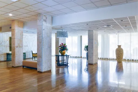 $479,000 | 1950 South Ocean Drive, Unit 17N, Hallandale Beach, FL 33009