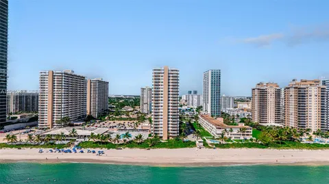 $450,000 | 1950 South Ocean Drive, Unit 17N, Hallandale Beach, FL 33009