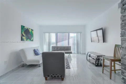 $479,000 | 1950 South Ocean Drive, Unit 17N, Hallandale Beach, FL 33009