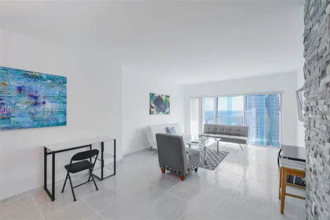 $450,000 | 1950 South Ocean Drive, Unit 17N, Hallandale Beach, FL 33009