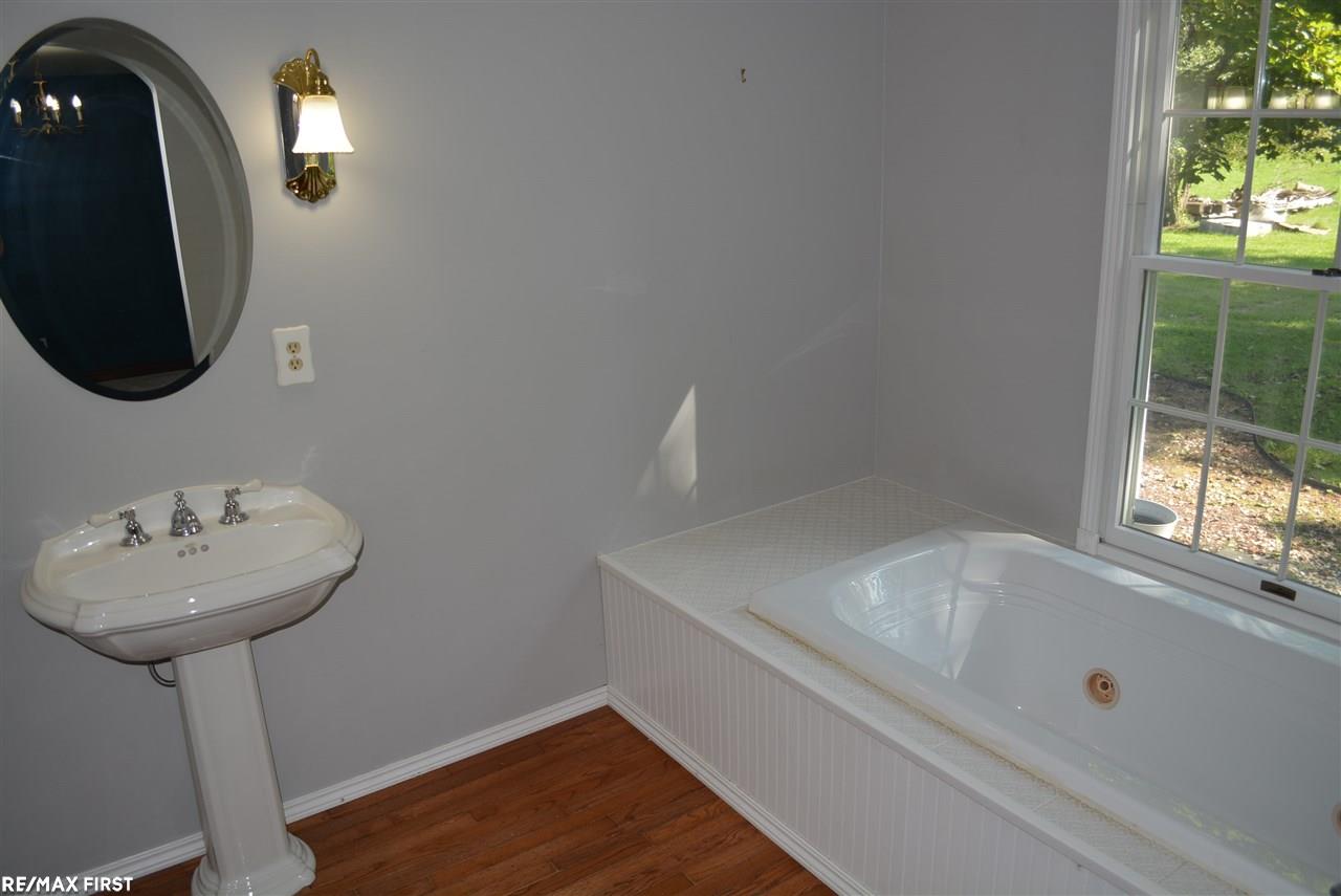 1350 Brewer Road Leonard, MI 48367 - Photo 33 of 73 50025396-32.JPG