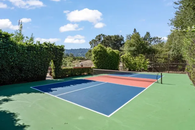 a view of a tennis court