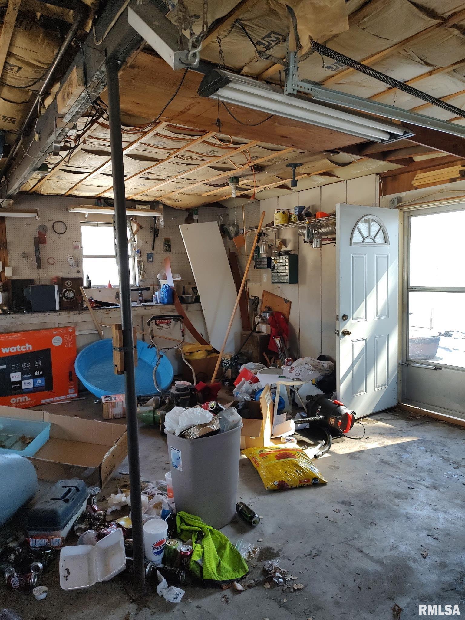 208 Cedar Street Morrison, IL 61270 - Photo 12 of 20