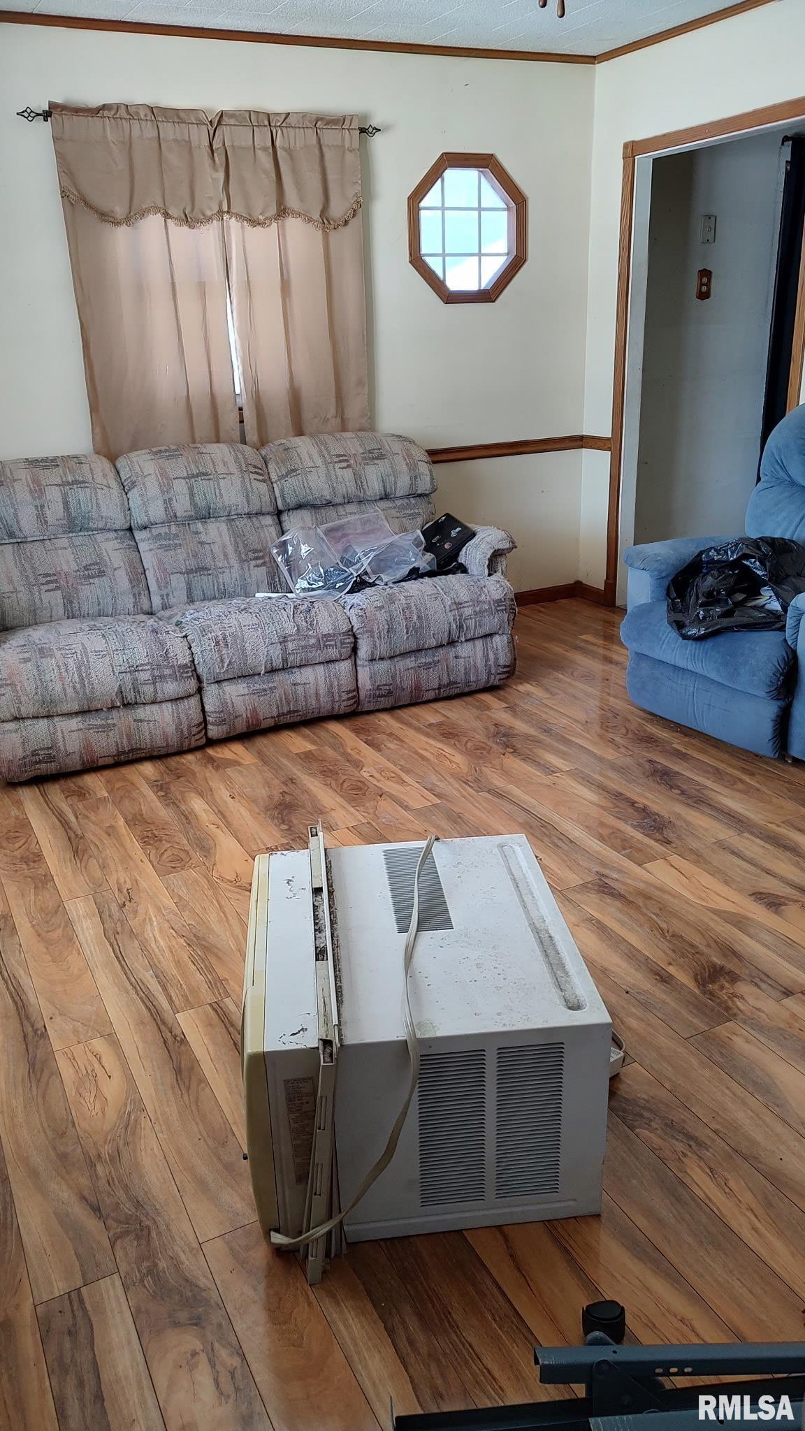 208 Cedar Street Morrison, IL 61270 - Photo 3 of 20