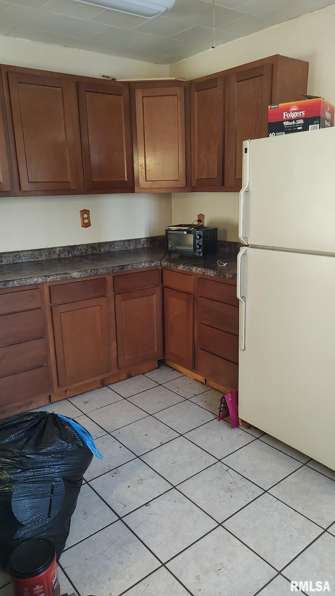 208 Cedar Street Morrison, IL 61270 - Photo 4 of 20