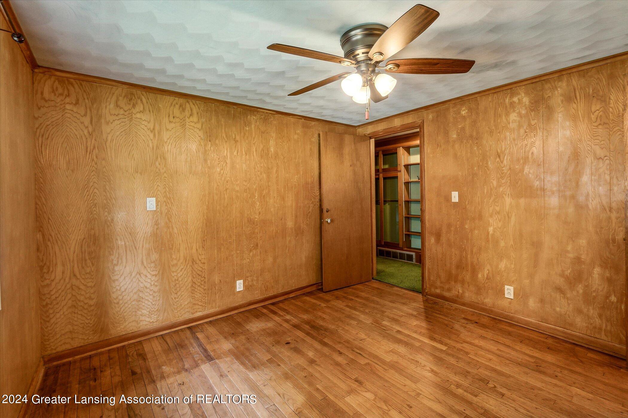4320 Ridley Road Leslie, MI 49251 - Photo 21 of 39 21-4320-Ridley-Rd-Leslie-MI-49251-Window