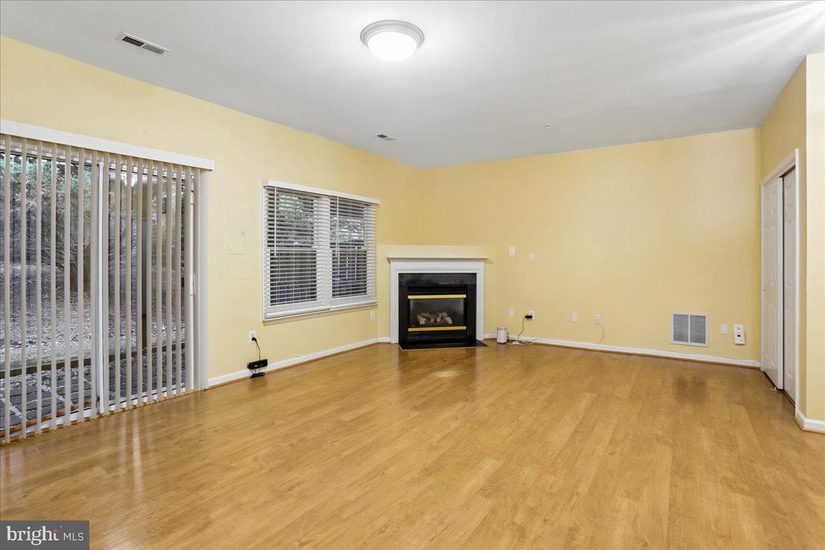 2943 St Helen Circle Silver Spring, MD 20906 - Photo 29 of 40 Bright and inviting open space.