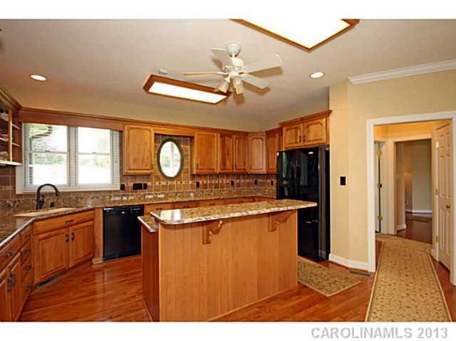 454 State Rd S-46-422 Clover, SC 29710 - Photo 8 of 16 Gallery Image 8