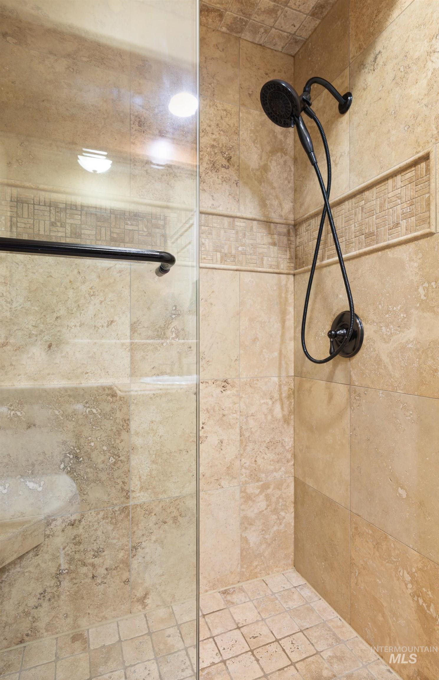 1664 West Par Court Eagle, ID 83616 - Photo 19 of 34