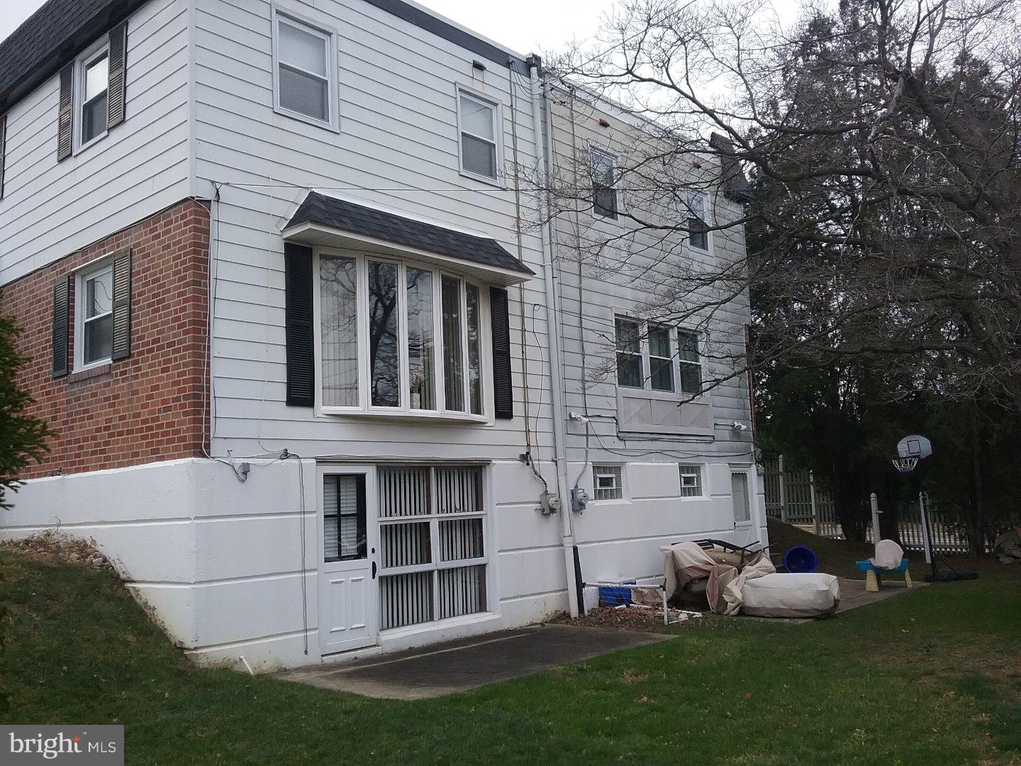 1103 Morefield Road Philadelphia, PA 19115 - Photo 3 of 21 Exterior Back
