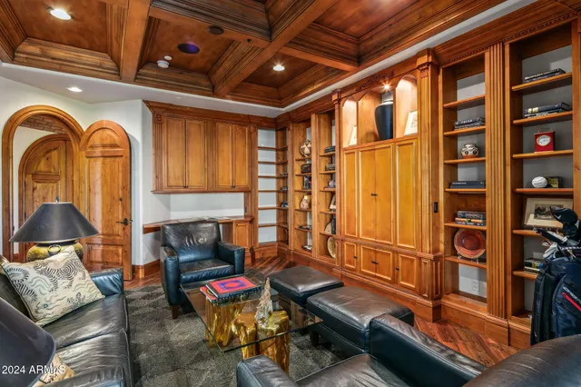 $5,995,000 | 42820 North Fleming Springs Road, Cave Creek, AZ 85331