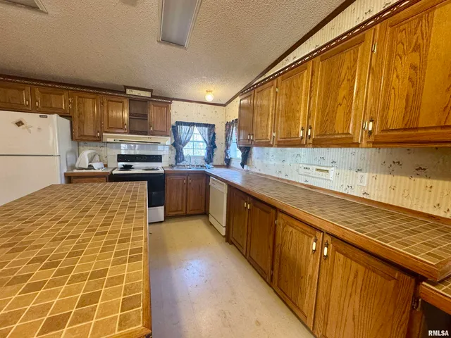 $125,000 | 14568 Cambria Road, Carterville, IL 62918