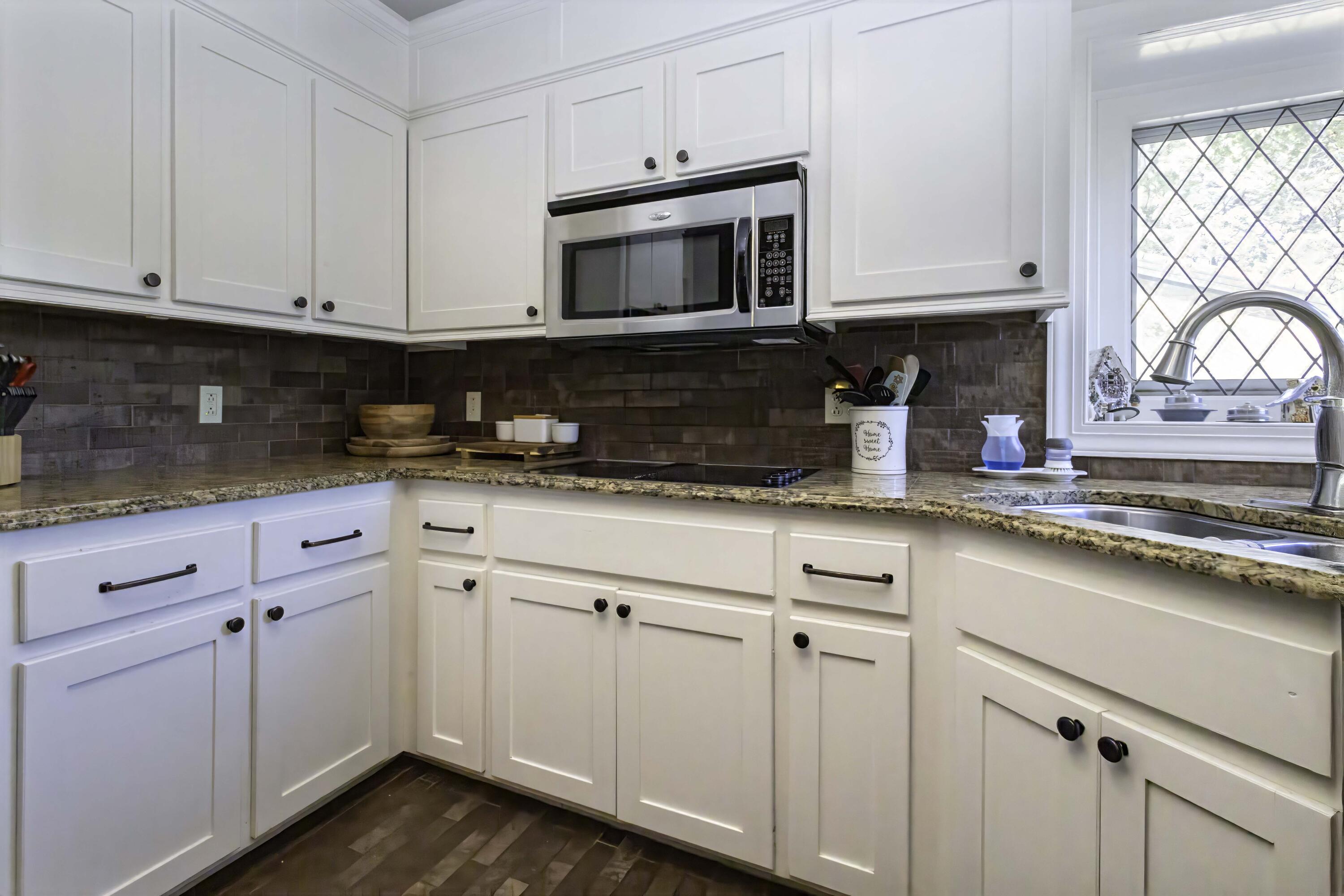5101 2nd Street Lubbock, TX 79416 - Photo 7 of 41 Kitchen