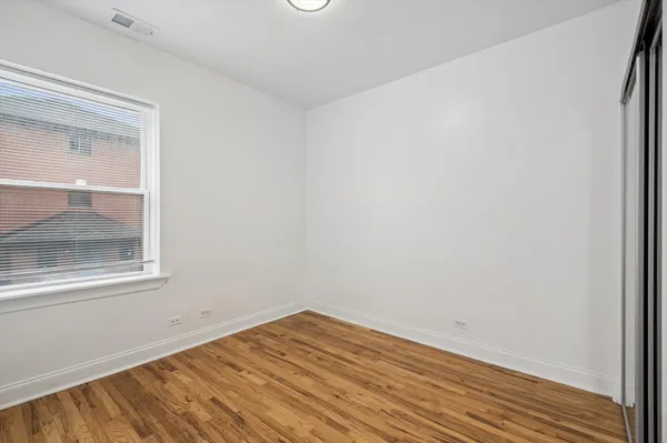 $225,000 | 3849 West Ainslie Street, Unit 1, Chicago, IL 60625