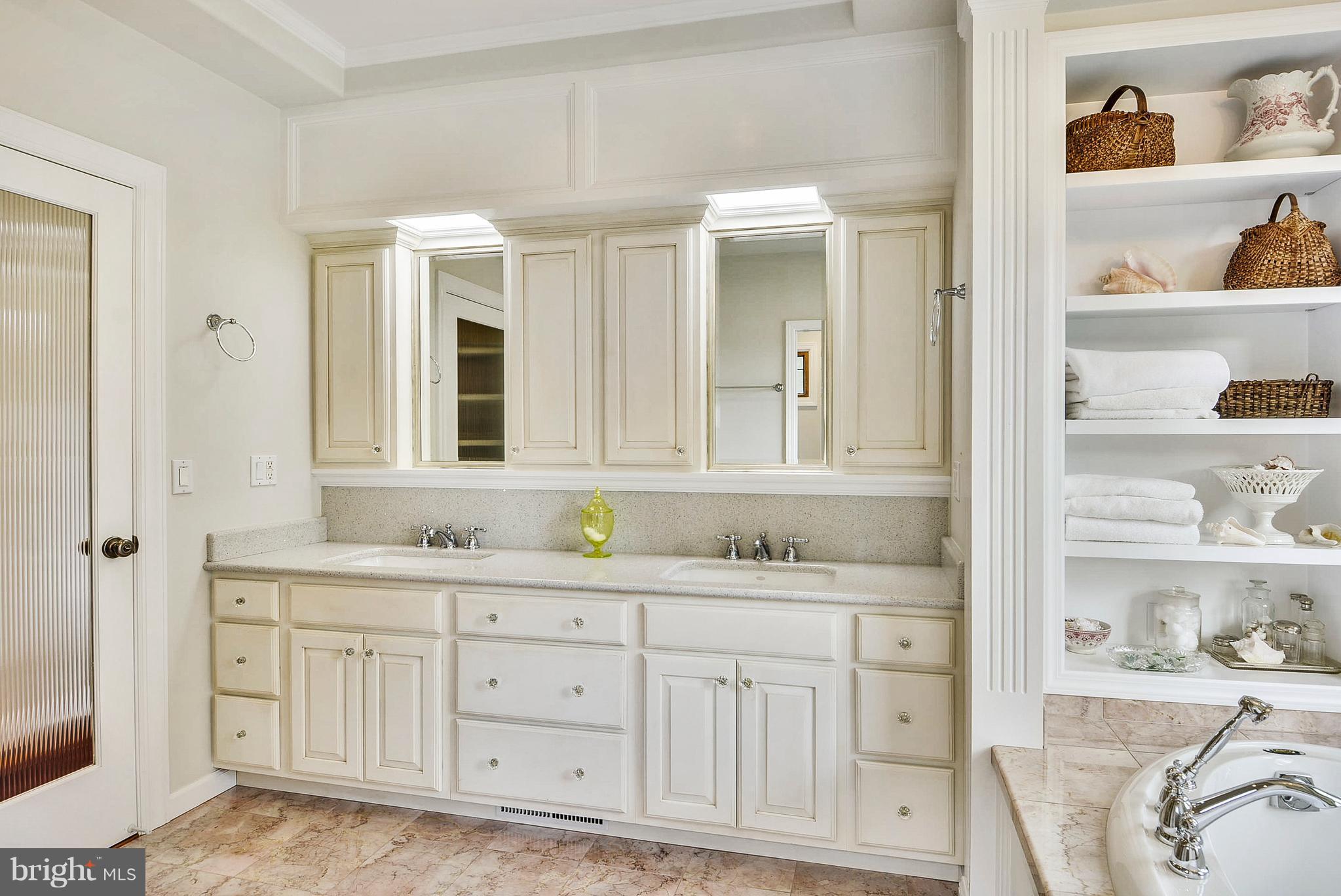 25946 River Road Newcomb, MD 21653 - Photo 18 of 30 Master Bath with many custom features including...