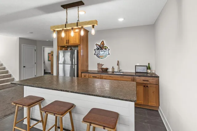 $999,900 | 1130 Griffin Avenue, Mahtomedi, MN 55115