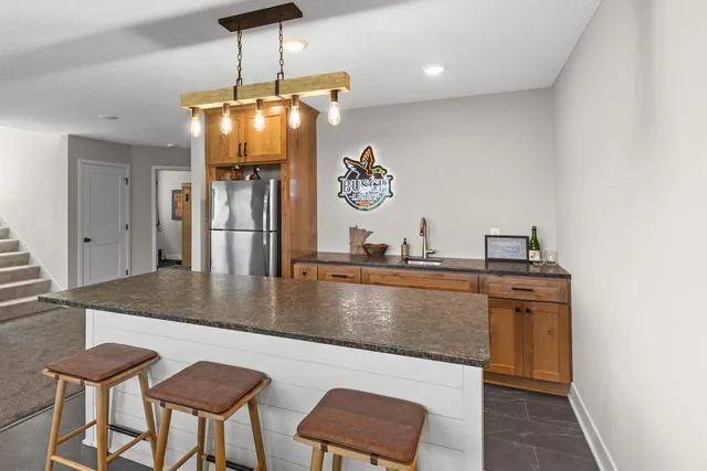 $999,900 | 1130 Griffin Avenue, Mahtomedi, MN 55115