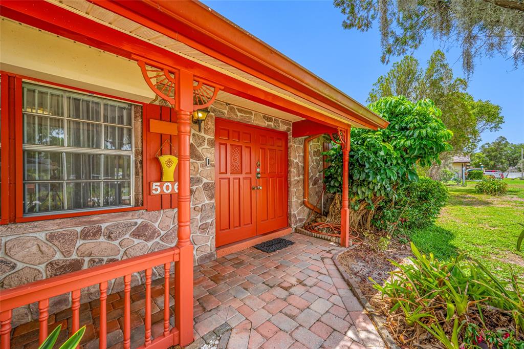 506 Gay Road Seffner, FL 33584 - Photo 4 of 59