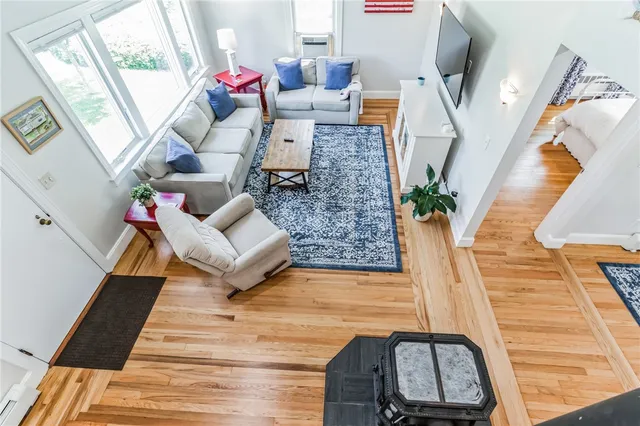 $4,000 | 110 Orchard Avenue, Middletown, RI 02842