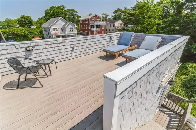 $4,000 | 110 Orchard Avenue, Middletown, RI 02842