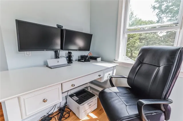 $4,000 | 110 Orchard Avenue, Middletown, RI 02842