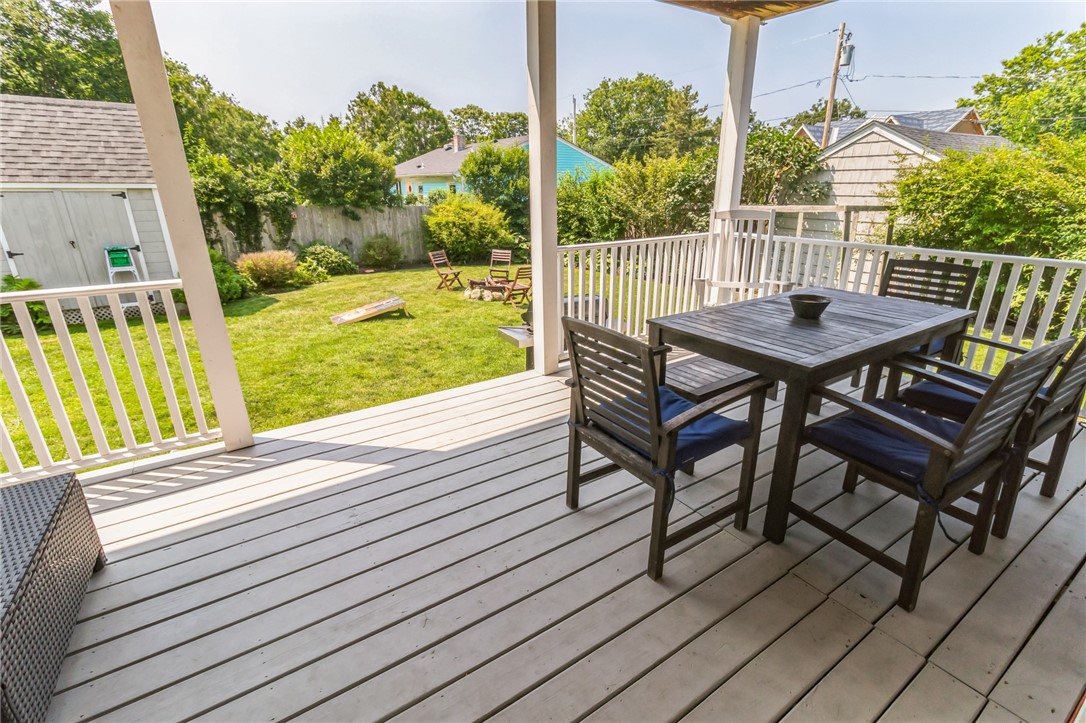 110 Orchard Avenue Middletown, RI 02842 - Photo 8 of 32