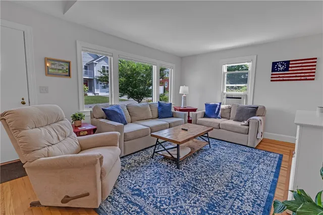 $4,000 | 110 Orchard Avenue, Middletown, RI 02842