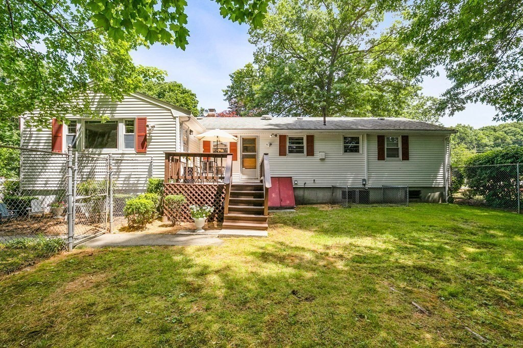 109 Spallus Road Stoughton, MA 02072 - Photo 33 of 41